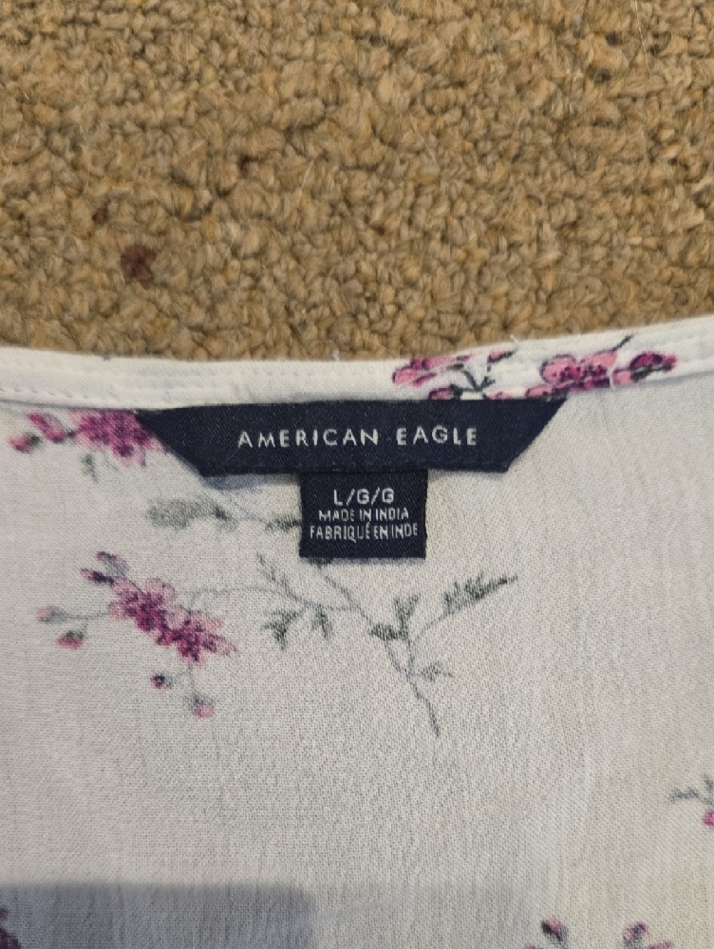 American Eagle Outfitters White Top with Purple Floral Print - Picture 2 of 4